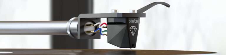 a close up of a device Ortofon Serie MC X