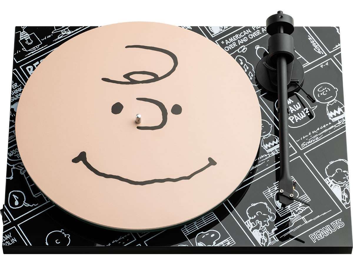 Pro-Ject Peanuts Turntable