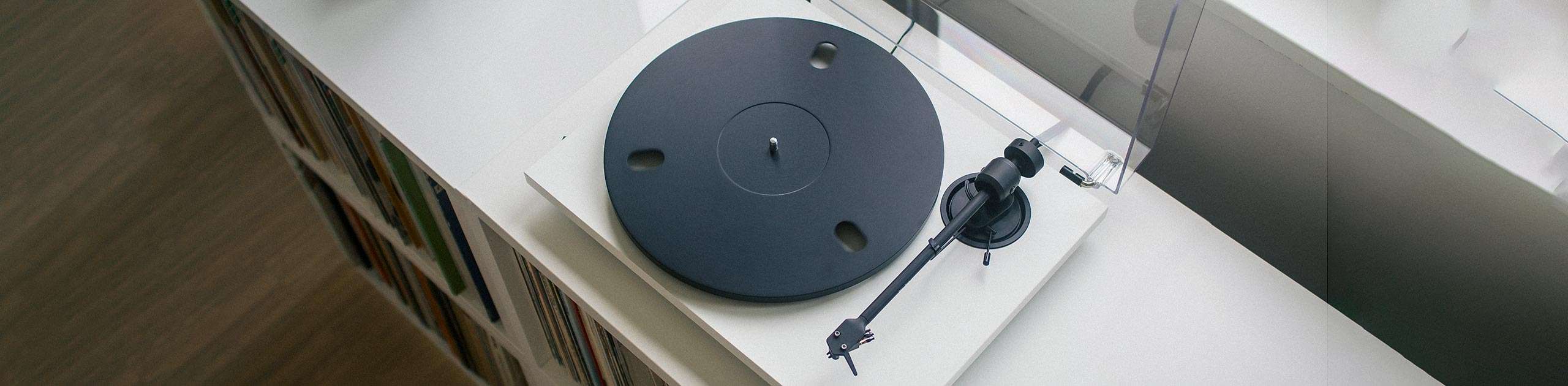Pro-Ject E1.2: giradischi Plug & Play entry-level per audiofili