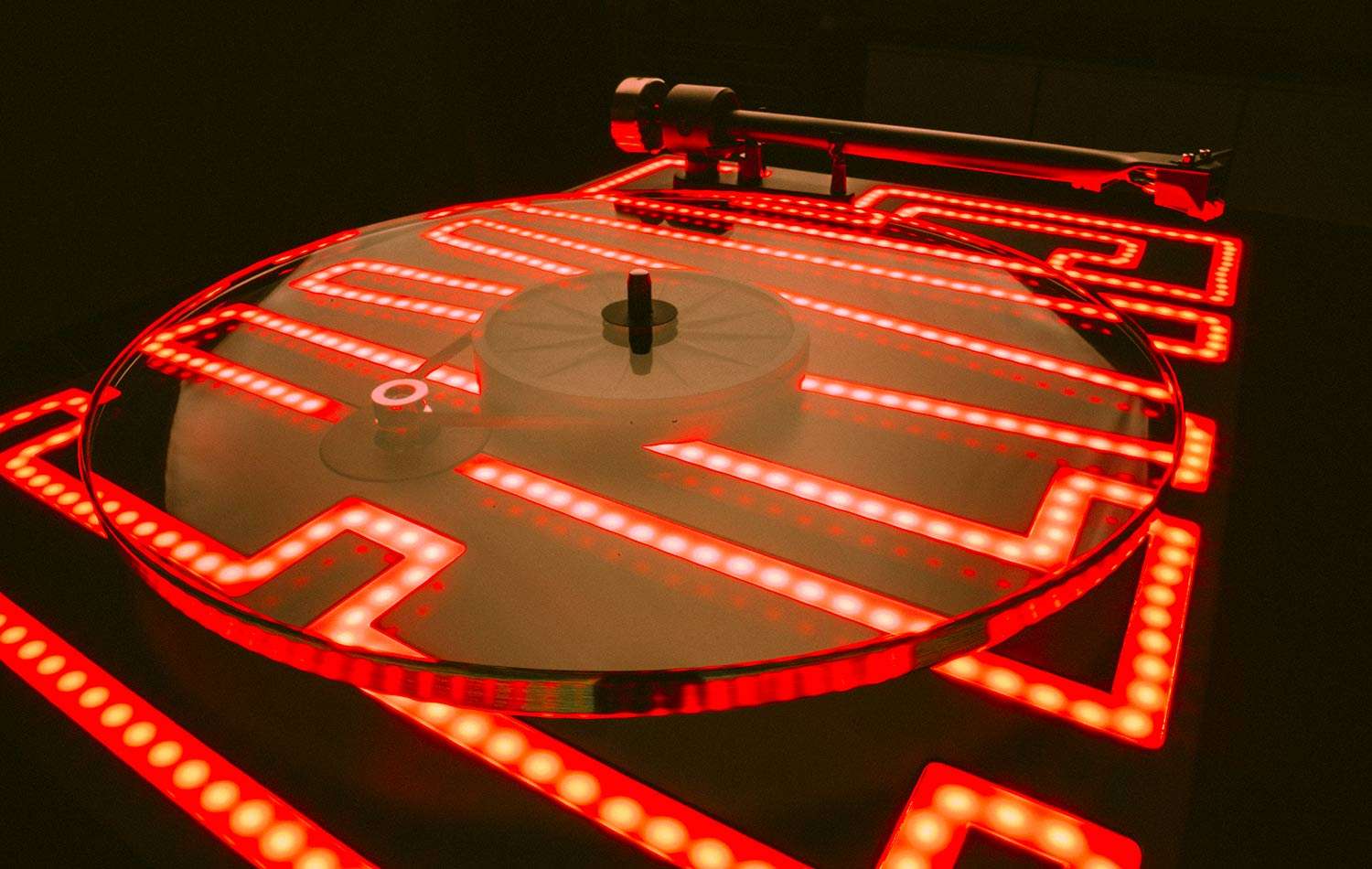 Pro-Ject Elvis Turntable: eleganza, tecnologia e passione in un giradischi da collezione News CentroMusica